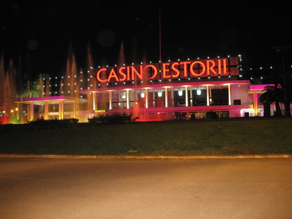 Casino_Estoril_-_panoramio.jpg