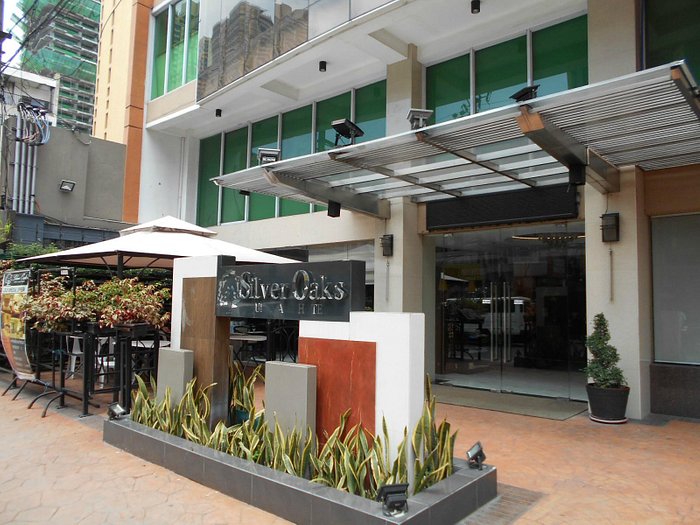 silver-oaks-suites-hotel.jpg