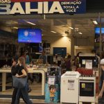 x82031414_RIRio-de-JaneiroRJ02-04-2019Loja-das-Casas-Bahia-no-centro-do-Rio.-Foto-Gabriel.jpg.pagespeed.ic_.OeOs_000Px.jpg
